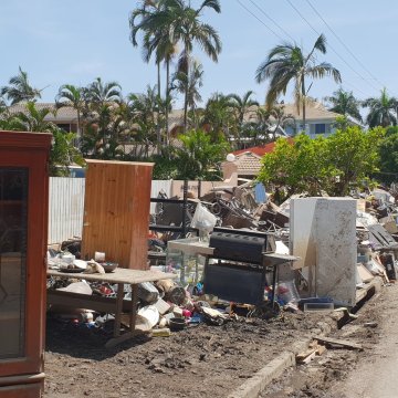 Townsville hailed for floods clean-up