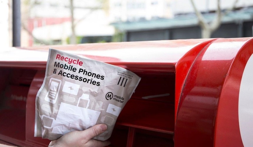 Australia Post moves to recycled plastic