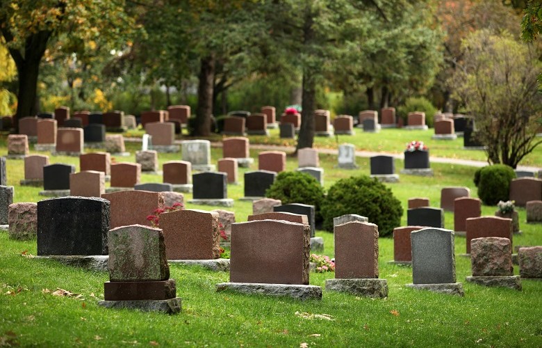 Cemetery worker abused position: Ombudsman