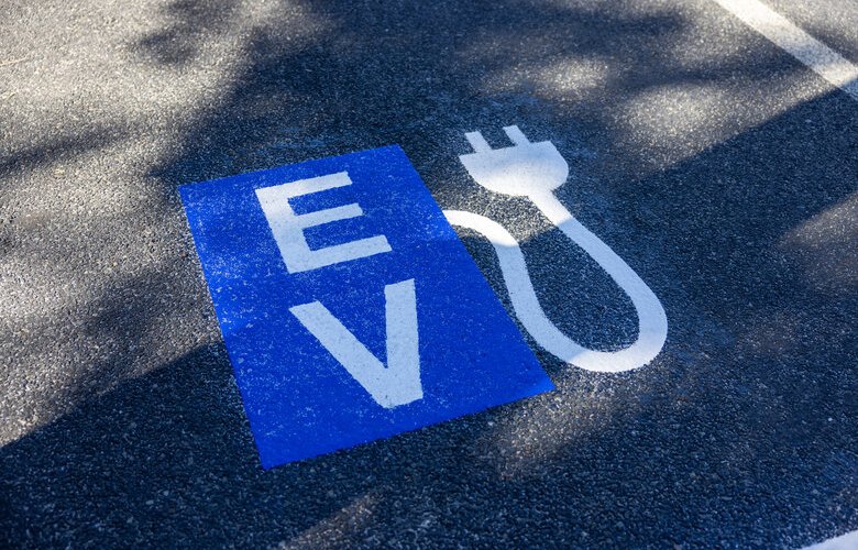 Pole-mounted EV charging trialed in regional NSW