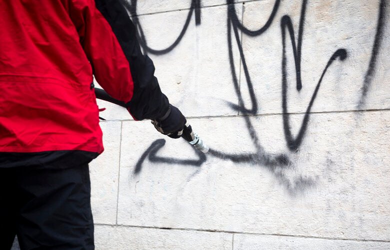 Council comes clean on new 24-hour graffiti contract